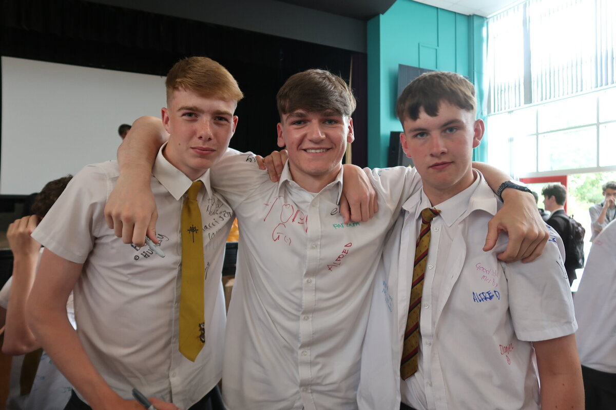 Image of Year 11 leavers day